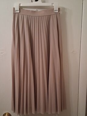 Stella Luce Pleated Maxi Skirt in Light Lavendar